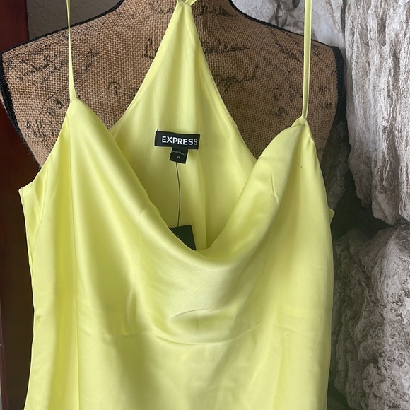 Top - Picture 2 of 4